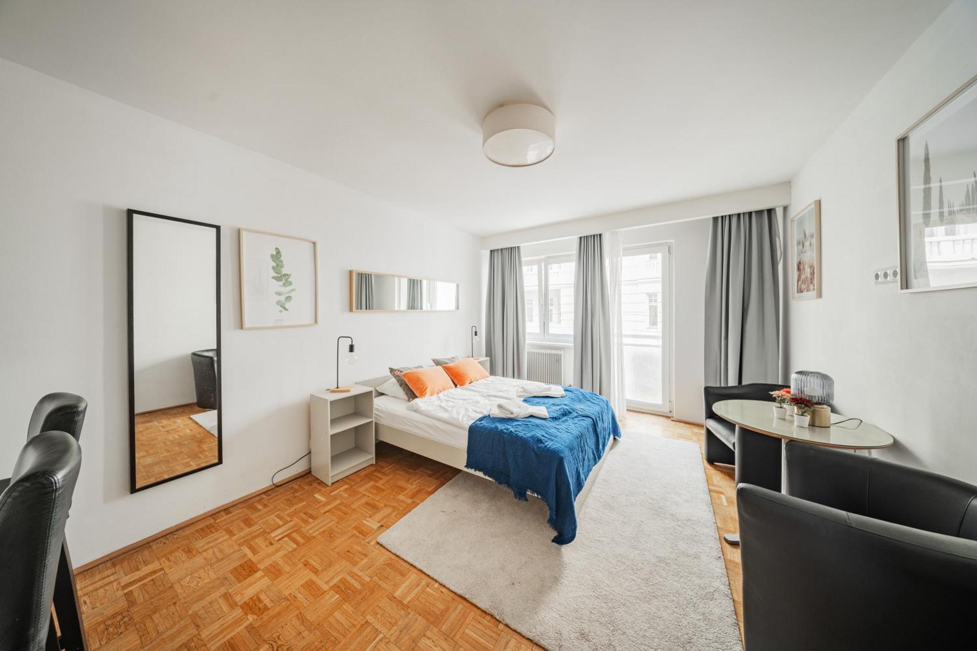 Studio Next To Karlskirche #17 Apartment Wina Bagian luar foto
