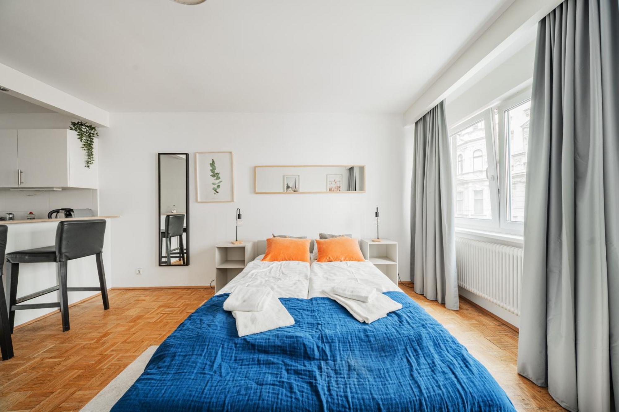 Studio Next To Karlskirche #17 Apartment Wina Bagian luar foto