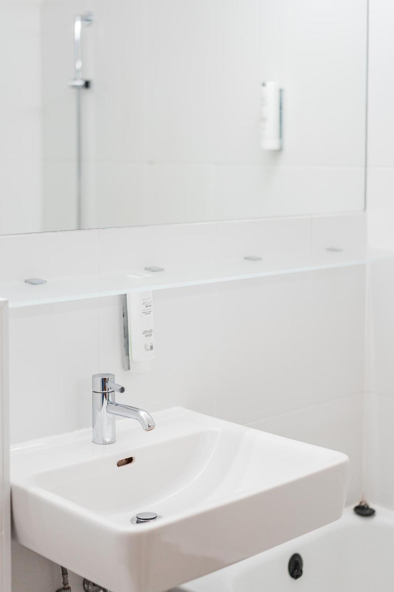 Studio Next To Karlskirche #17 Apartment Wina Bagian luar foto